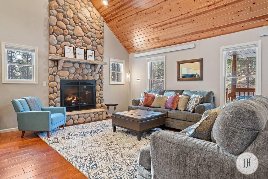 Elk Ridge Fire Place カスター エクステリア 写真