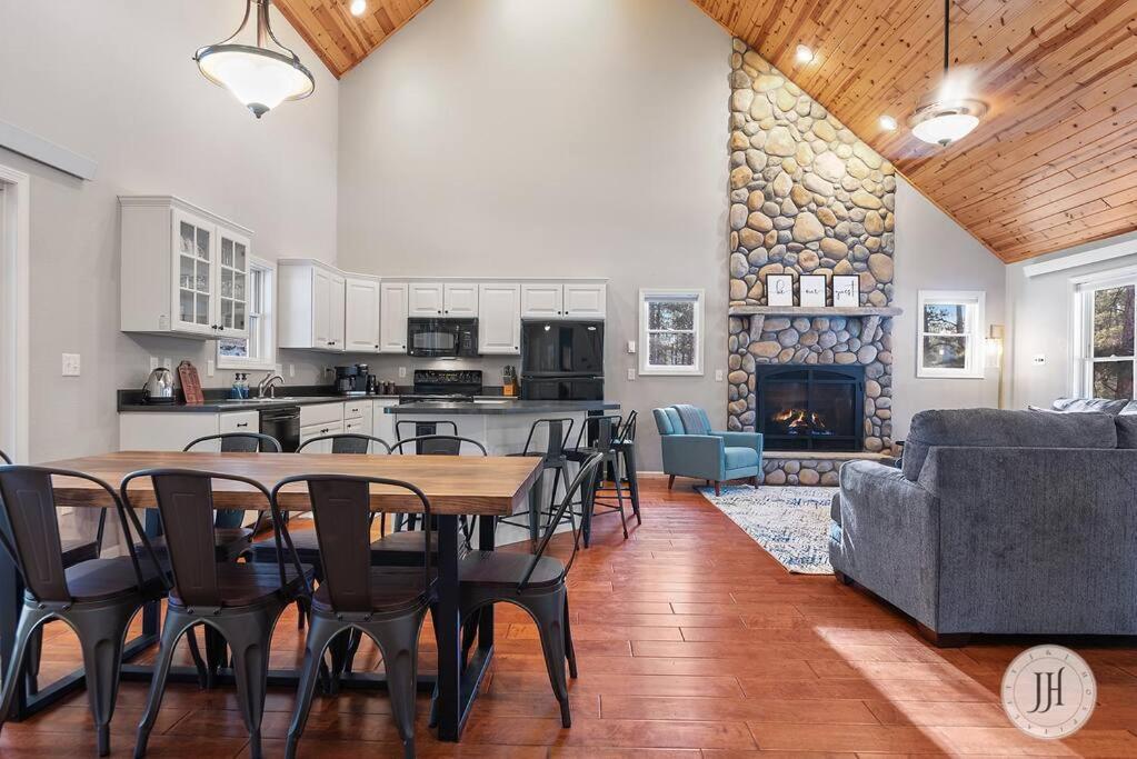 Elk Ridge Fire Place カスター エクステリア 写真