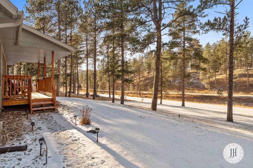 Elk Ridge Fire Place カスター エクステリア 写真